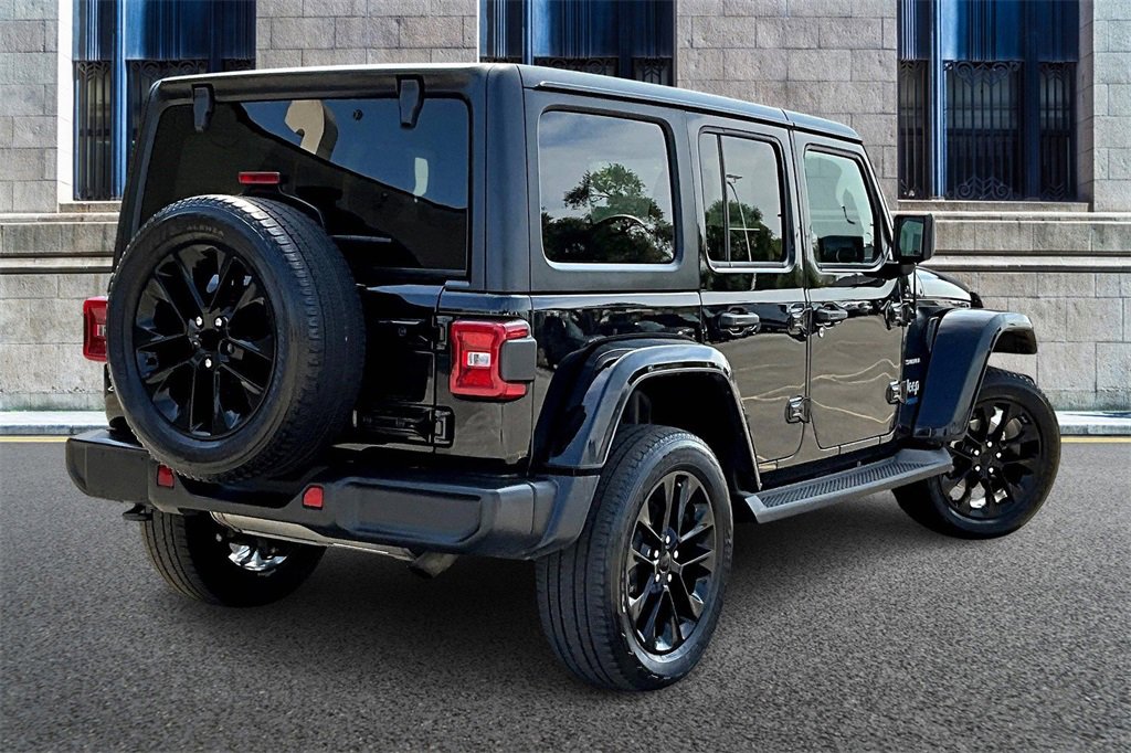 Used 2021 Jeep Wrangler Unlimited Sahara w/ Cold Weather Group image 11