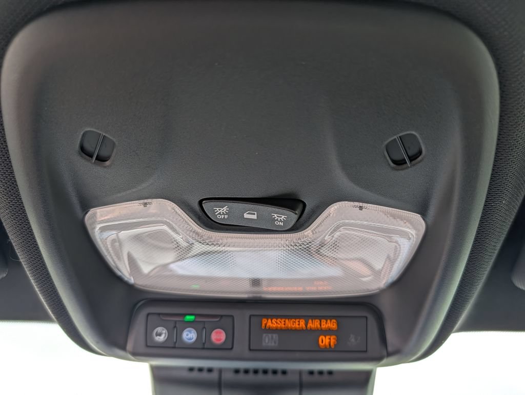 Used 2024 Chevrolet Colorado Trail Boss w/ Technology Package AWD/4WD image 17