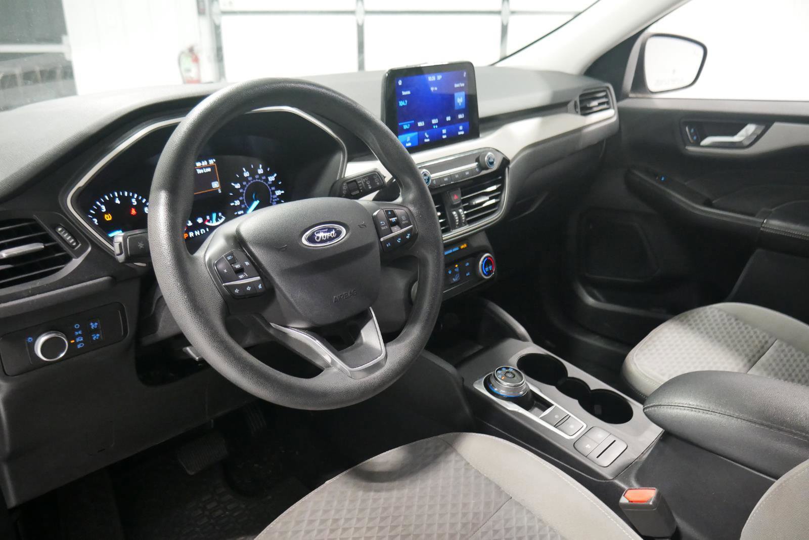 Certified 2021 Ford Escape SE image 5
