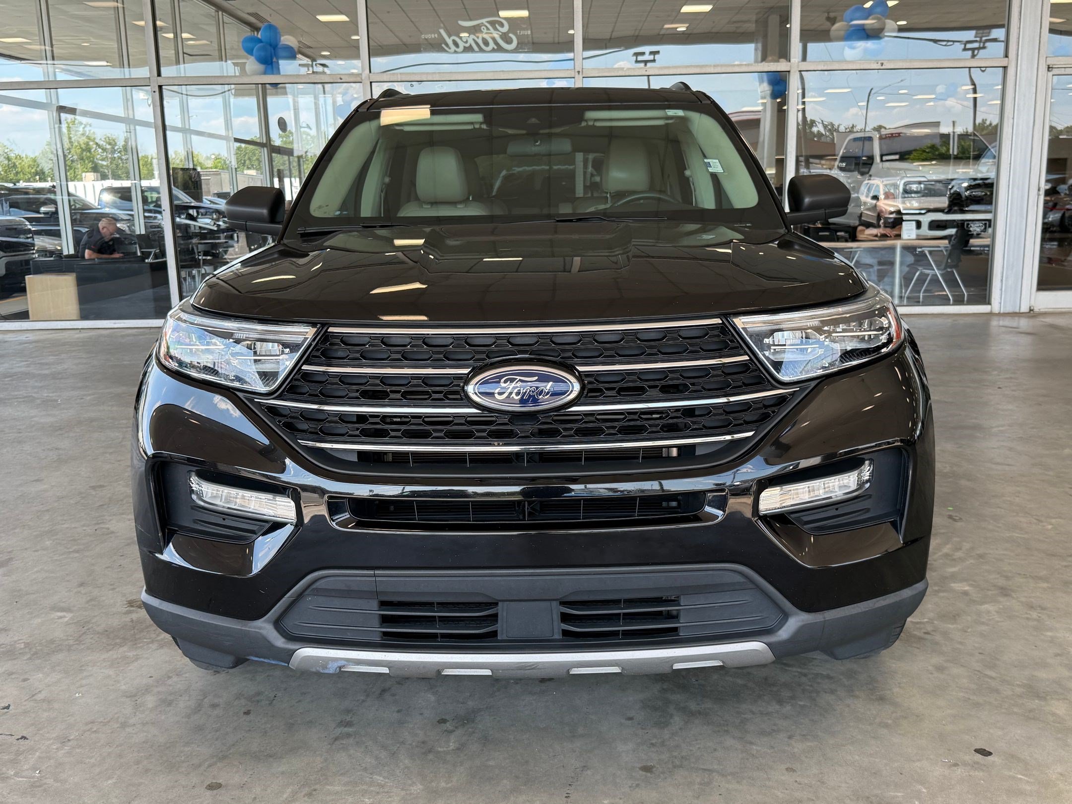 Certified 2020 Ford Explorer XLT w/ Equipment Group 202A RWD image 6