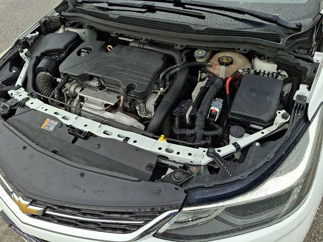 Used 2018 Chevrolet Cruze Premier FWD image 36