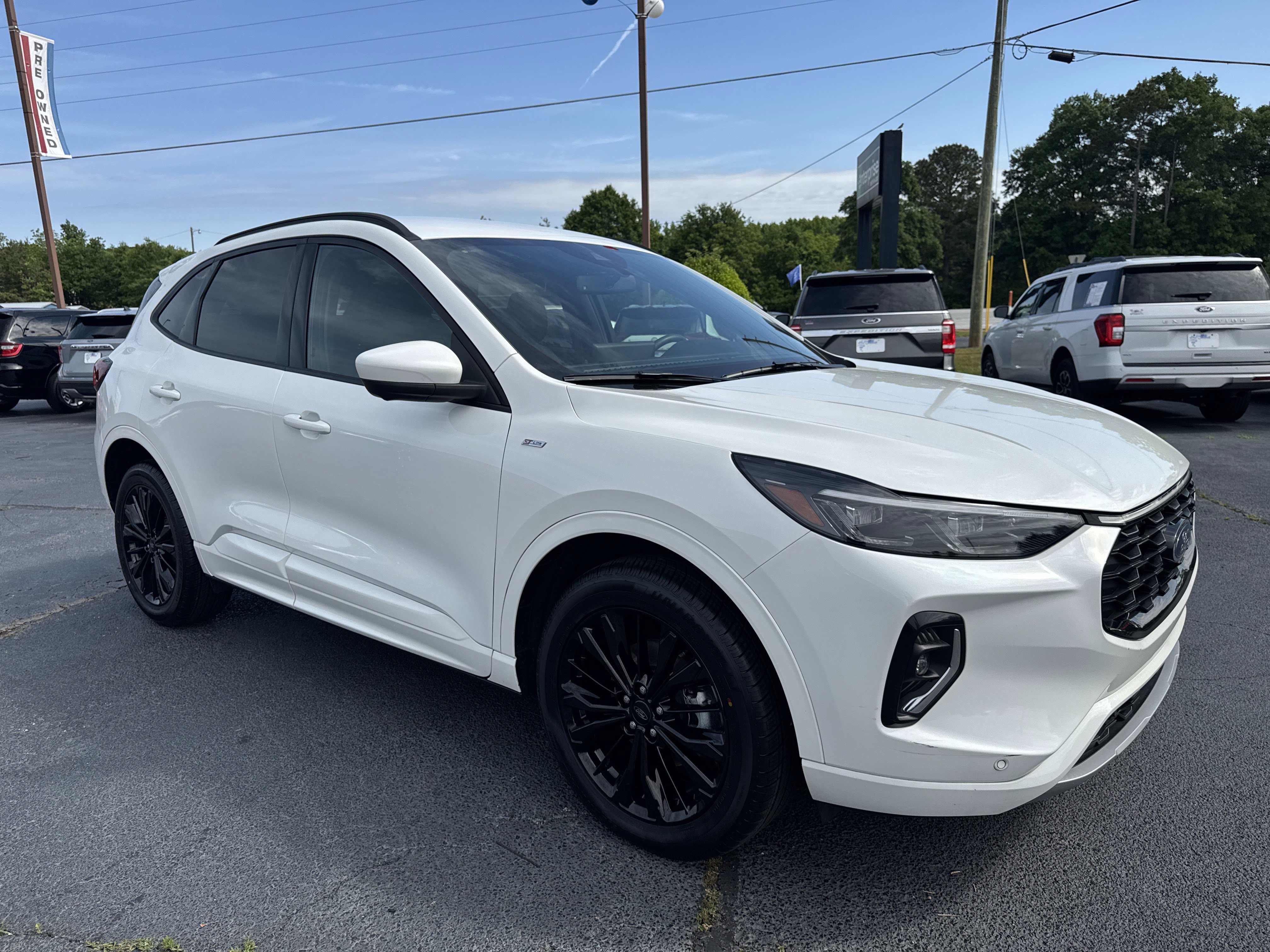 Certified 2023 Ford Escape ST-Line Elite AWD/4WD image 4