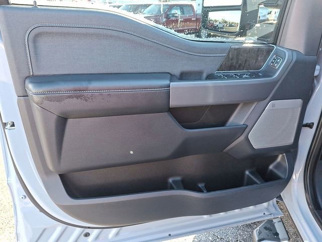 Certified 2024 Ford F250 Lariat w/ Chrome Package image 21