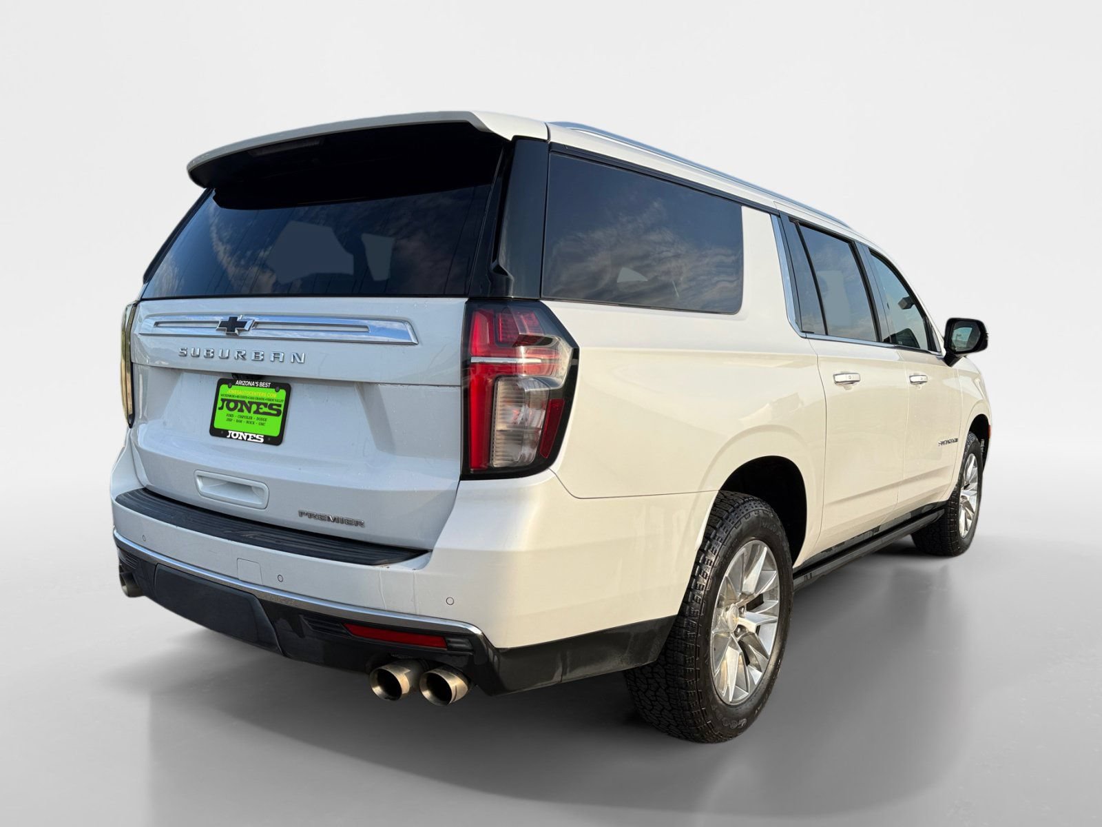Used 2021 Chevrolet Suburban Premier w/ Premium Package AWD/4WD image 7