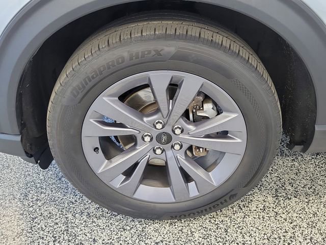 Certified 2025 Ford Explorer Active w/ Active Comfort Package AWD/4WD image 5