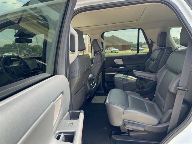 Certified 2025 Ford Expedition Active RWD image 10