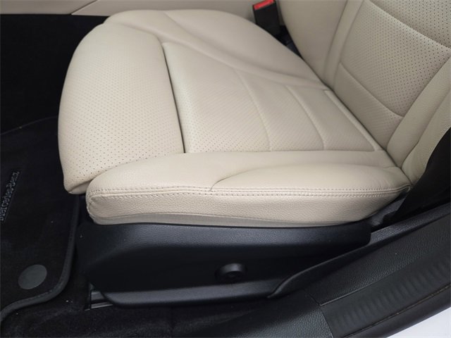 Used 2018 Mercedes-Benz C 300 Sedan image 11