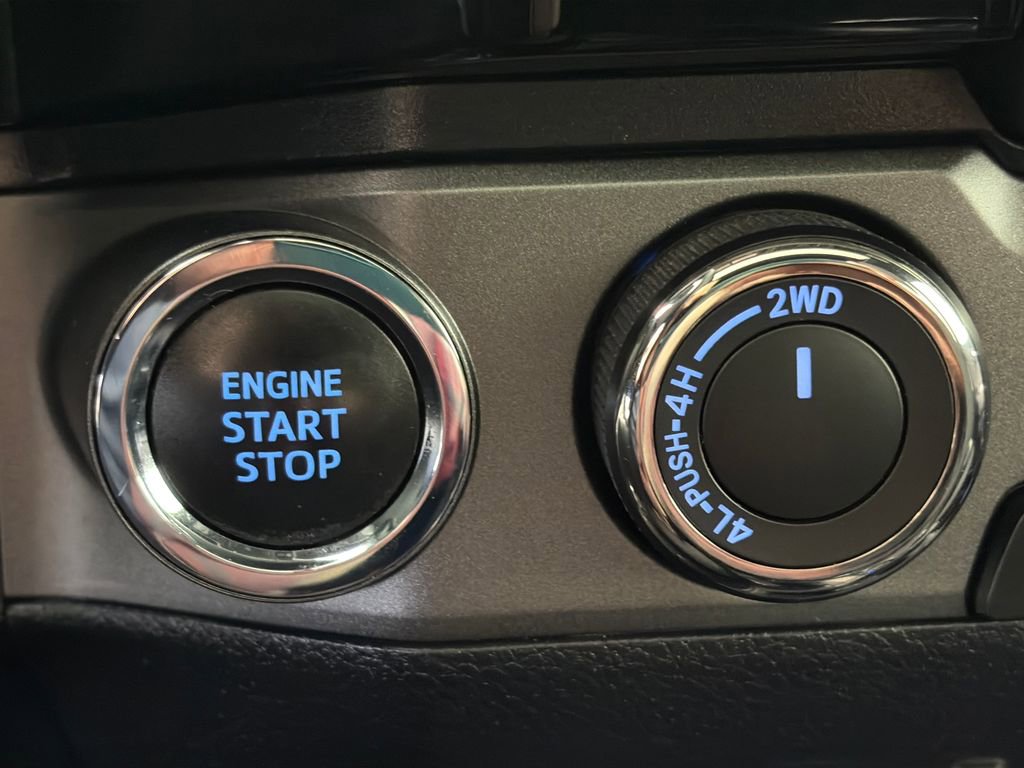 Used 2017 Toyota Tacoma TRD Off-Road w/ Premium & Technology Package AWD/4WD image 23