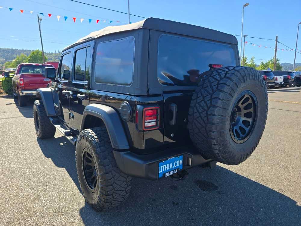 Used 2018 Jeep Wrangler Unlimited Sport AWD/4WD image 3