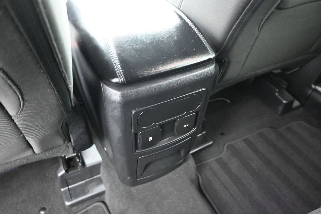 Certified 2023 Ford Explorer XLT RWD image 48