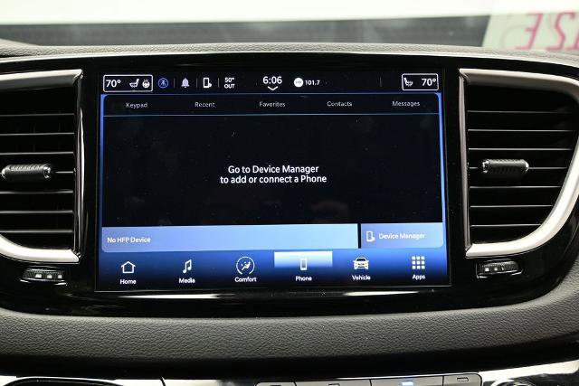 Used 2023 Chrysler Pacifica Touring-L FWD image 37