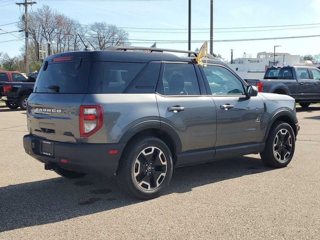 Certified 2024 Ford Bronco Sport Outer Banks w/ Tech Package AWD/4WD image 3