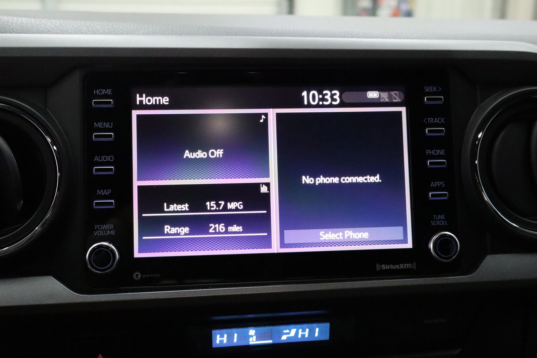 Used 2022 Toyota Tacoma TRD Sport w/ Technology Package image 28