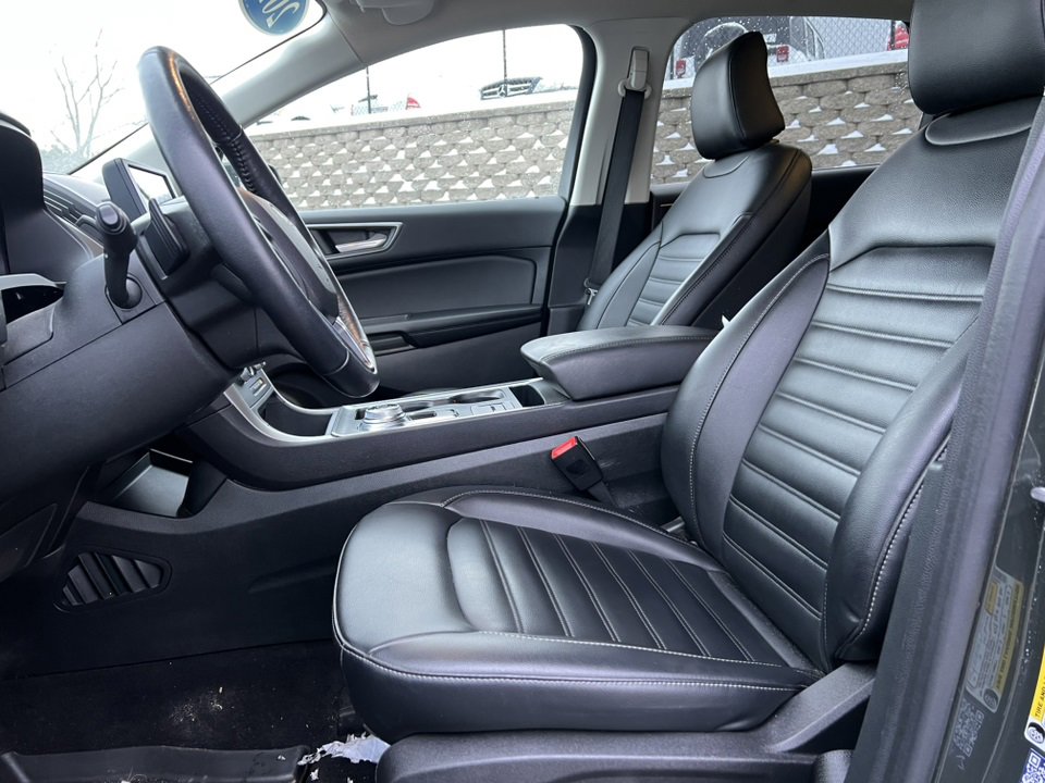 Certified 2022 Ford Edge SEL w/ Convenience Package image 4