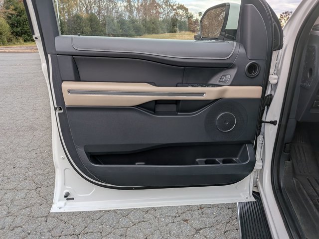 Certified 2022 Ford Expedition Max XLT image 12