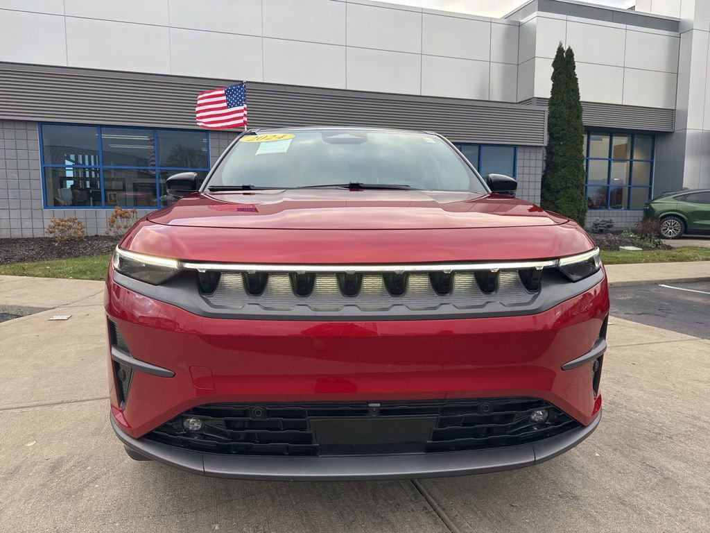 Used 2024 Jeep Wagoneer Launch Edition image 2