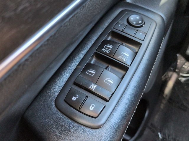 Used 2017 Jeep Grand Cherokee Limited RWD image 22