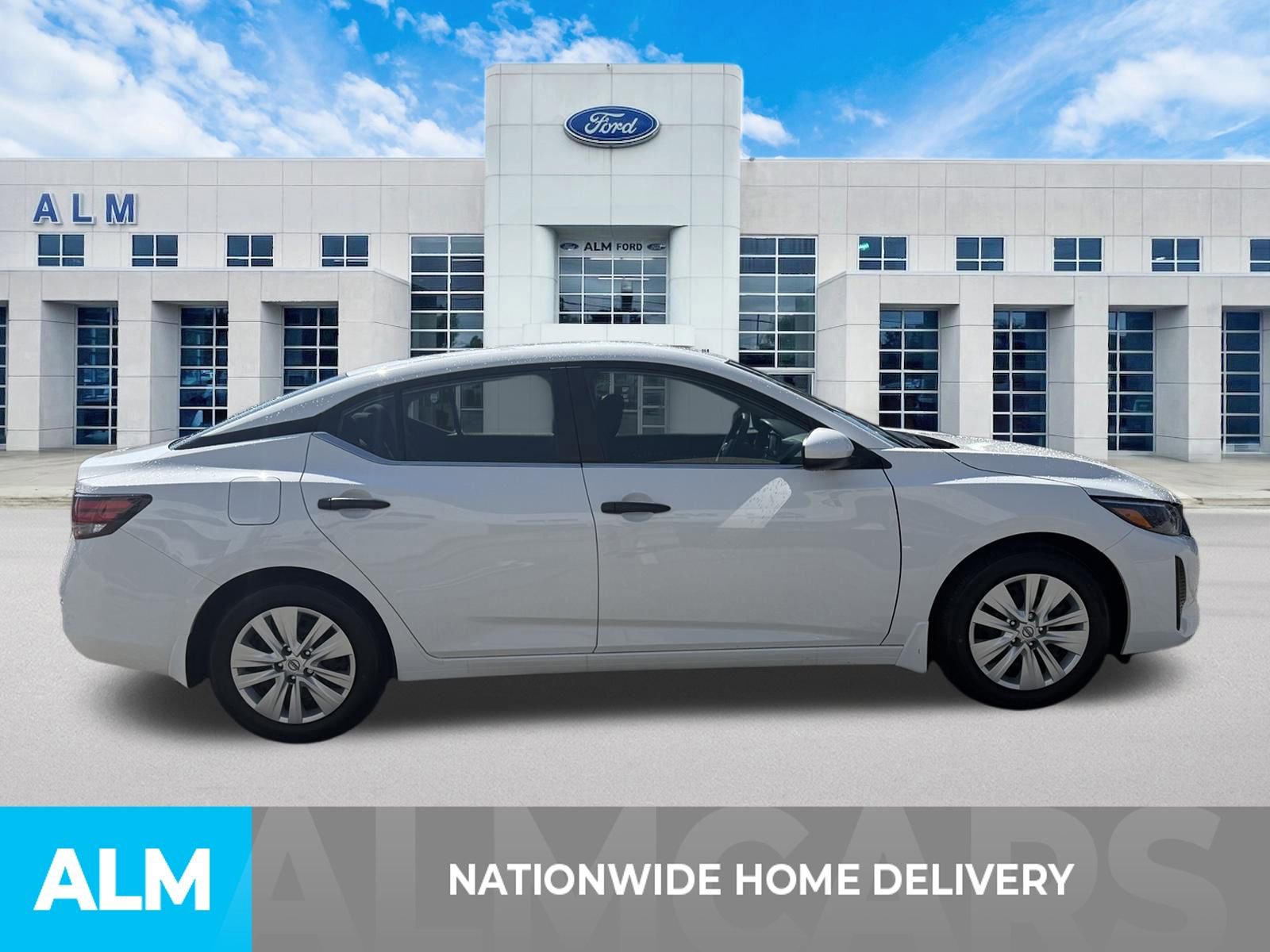 Used 2025 Nissan Sentra S image 4