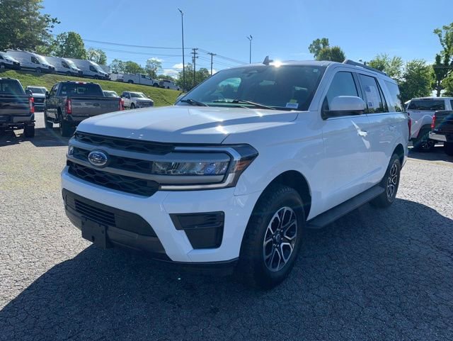 Certified 2024 Ford Expedition XLT AWD/4WD image 4