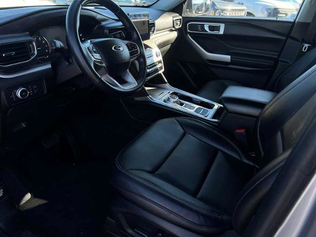 Certified 2022 Ford Explorer XLT w/ Equipment Group 202A image 11