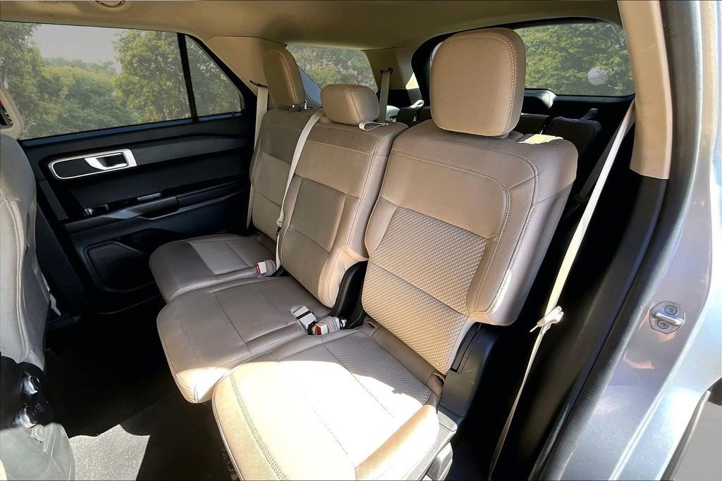 Certified 2022 Ford Explorer Base image 25