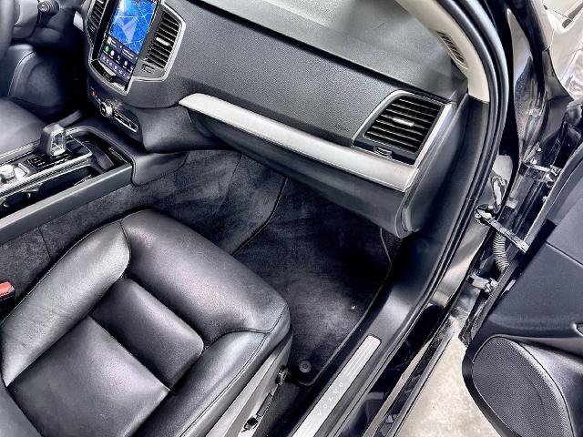 Used 2024 Volvo XC90 B5 Core AWD/4WD image 32