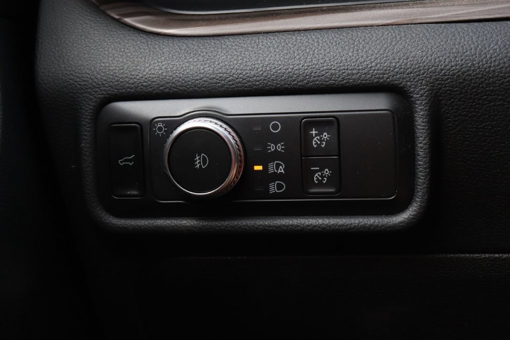 Certified 2020 Ford Explorer Limited AWD/4WD image 31