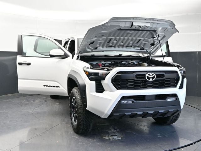 Used 2024 Toyota Tacoma TRD Off-Road AWD/4WD image 46
