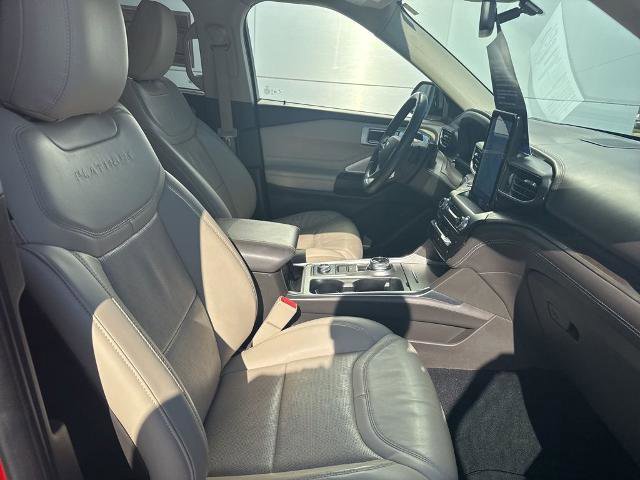 Certified 2020 Ford Explorer Platinum w/ Premium Technology Package image 34