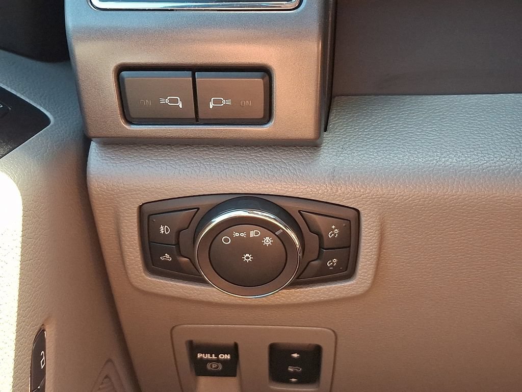 Certified 2019 Ford F150 XLT w/ Equipment Group 302A Luxury AWD/4WD image 24