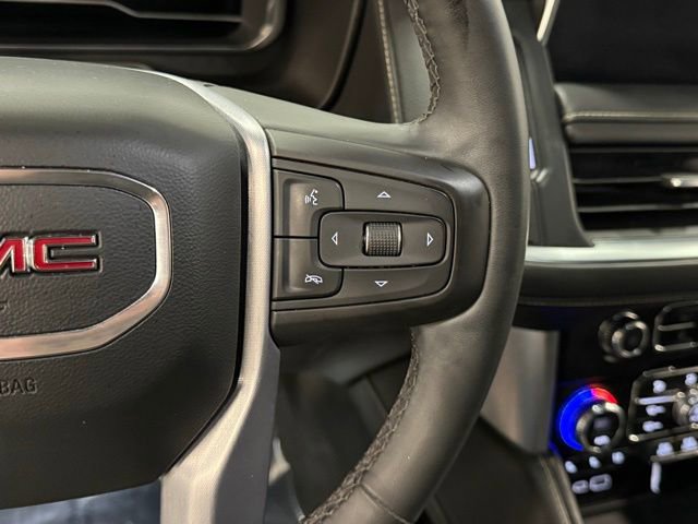 Used 2023 GMC Yukon XL SLT w/ SLT Luxury Package image 19