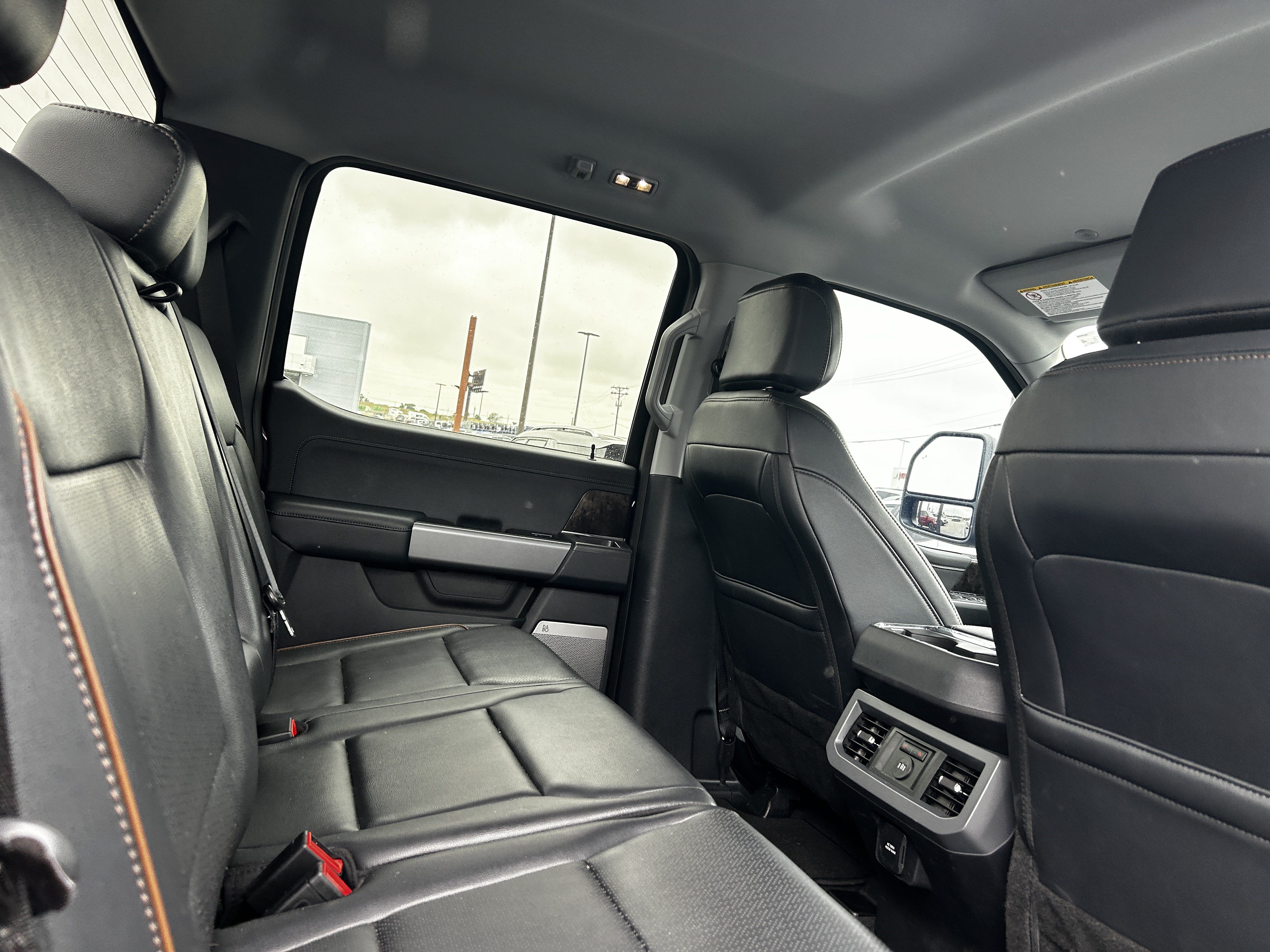 Certified 2025 Ford F250 Lariat AWD/4WD image 12