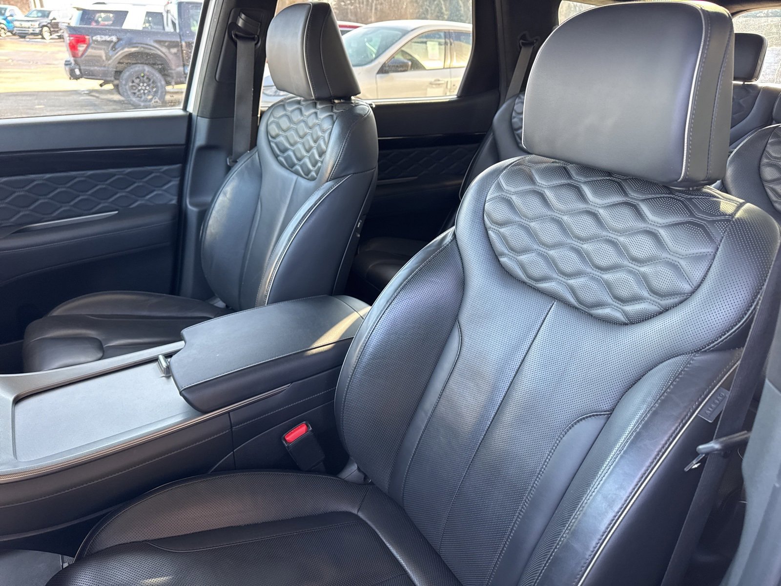 Used 2021 Hyundai Palisade Calligraphy image 23