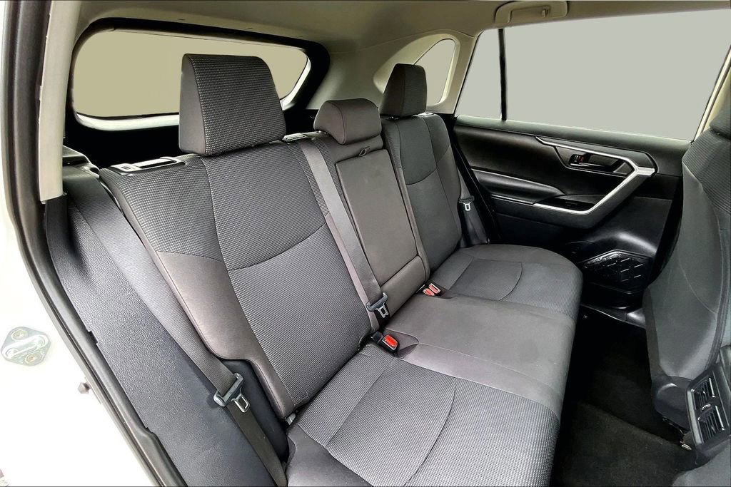 Used 2024 Toyota RAV4 LE image 27