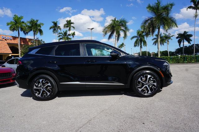 Used 2025 Kia Sportage EX w/ Premium Package FWD image 15