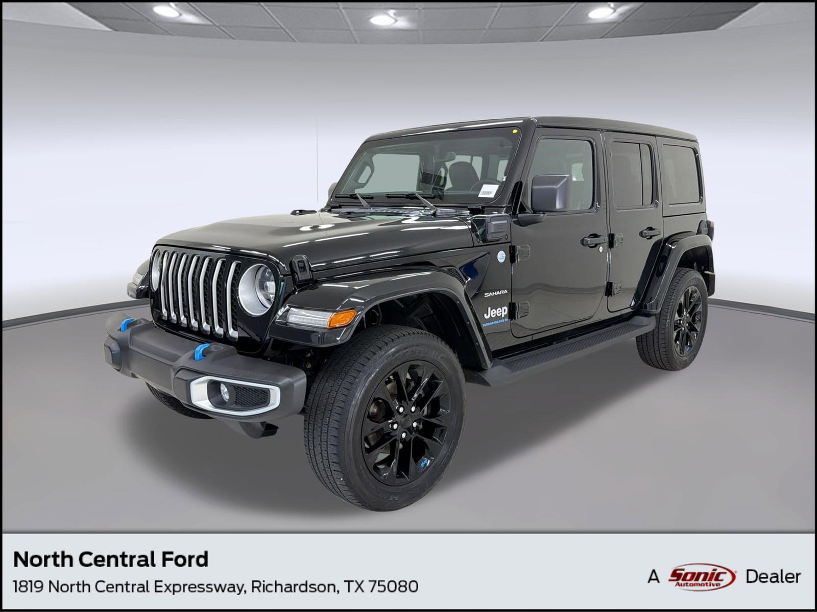 Used 2023 Jeep Wrangler Unlimited Sahara w/ Cold Weather Group AWD/4WD image 1