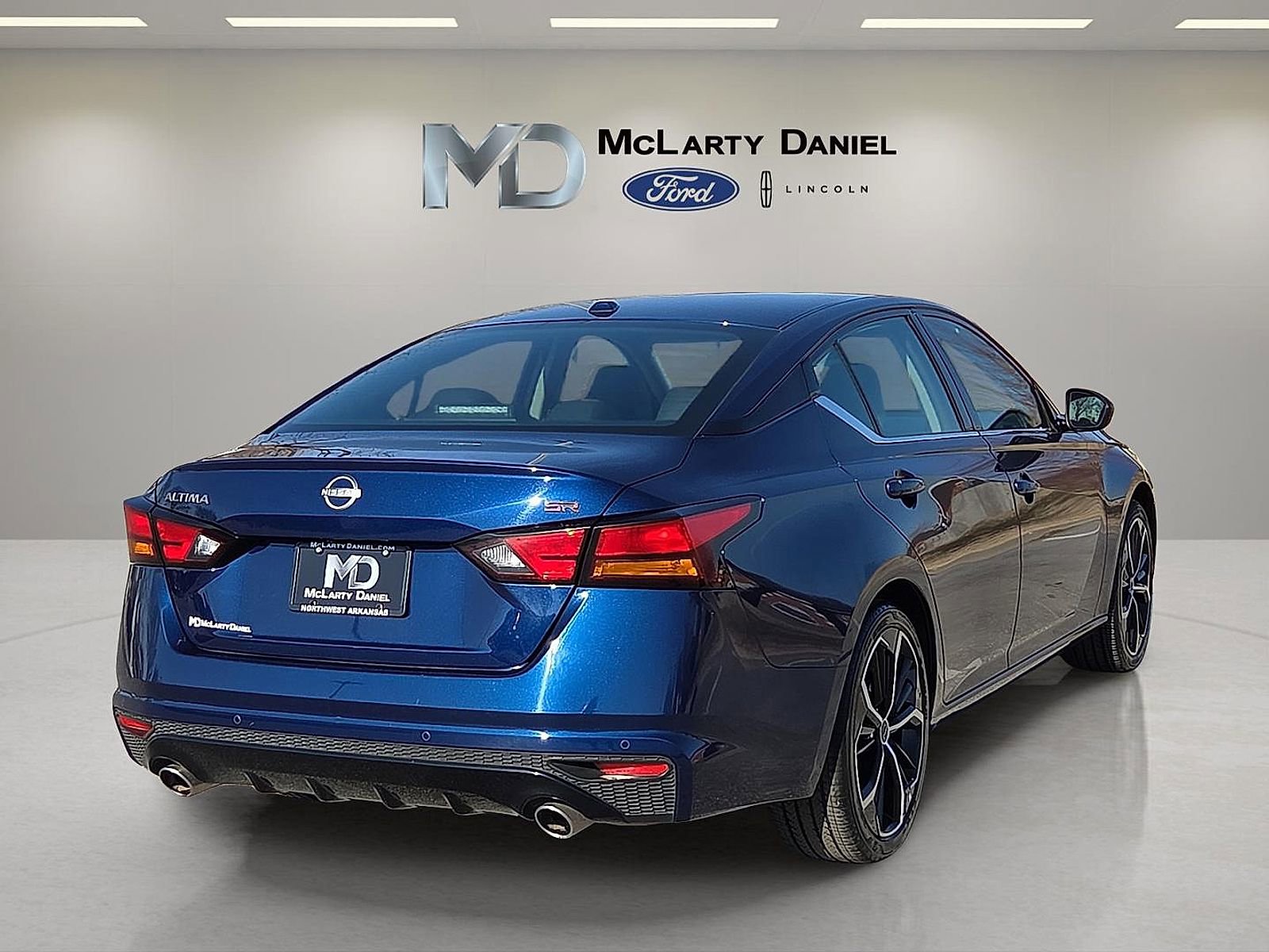 Used 2024 Nissan Altima 2.5 SR FWD image 5