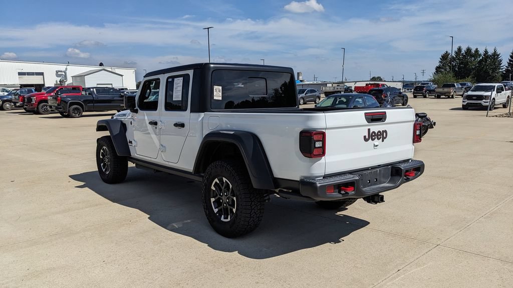Used 2026 Jeep Gladiator Rubicon AWD/4WD image 5