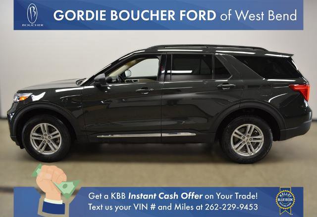 Certified 2022 Ford Explorer XLT w/ Equipment Group 202A image 2