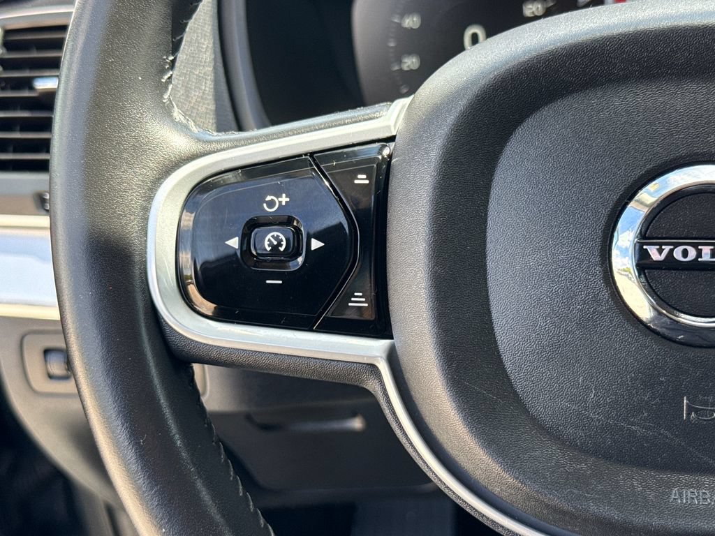 Used 2018 Volvo XC90 T6 Momentum w/ Convenience Package AWD/4WD image 16