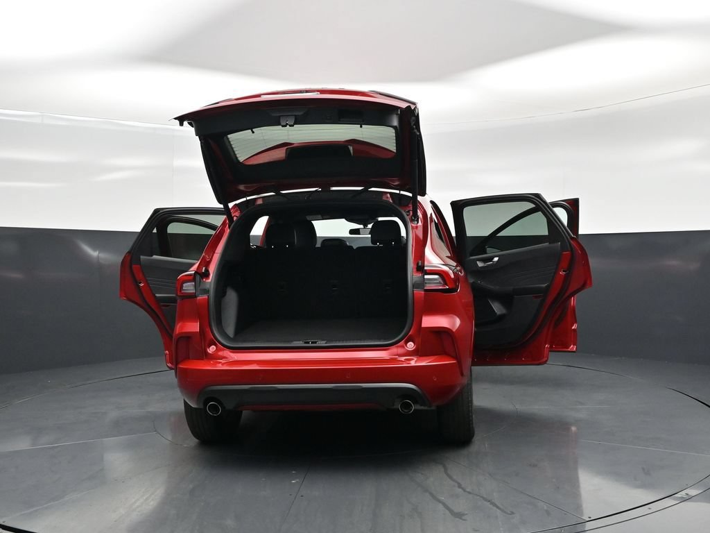 Certified 2023 Ford Escape ST-Line w/ Tech Pack #1 FWD image 31