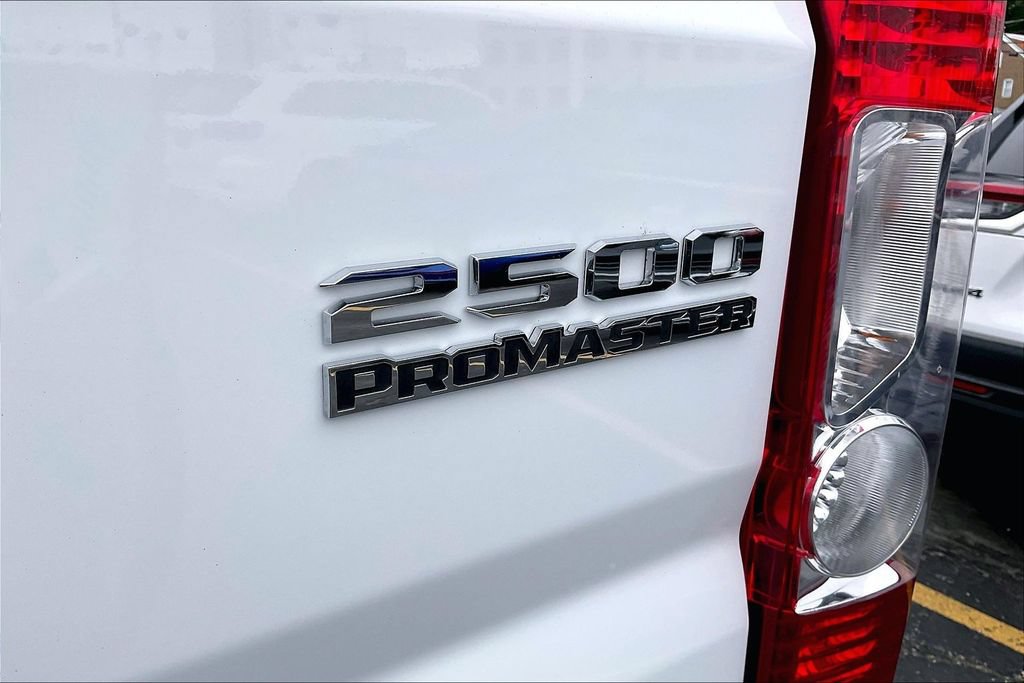 Used 2025 RAM ProMaster 2500 w/ Convenience Group FWD image 7