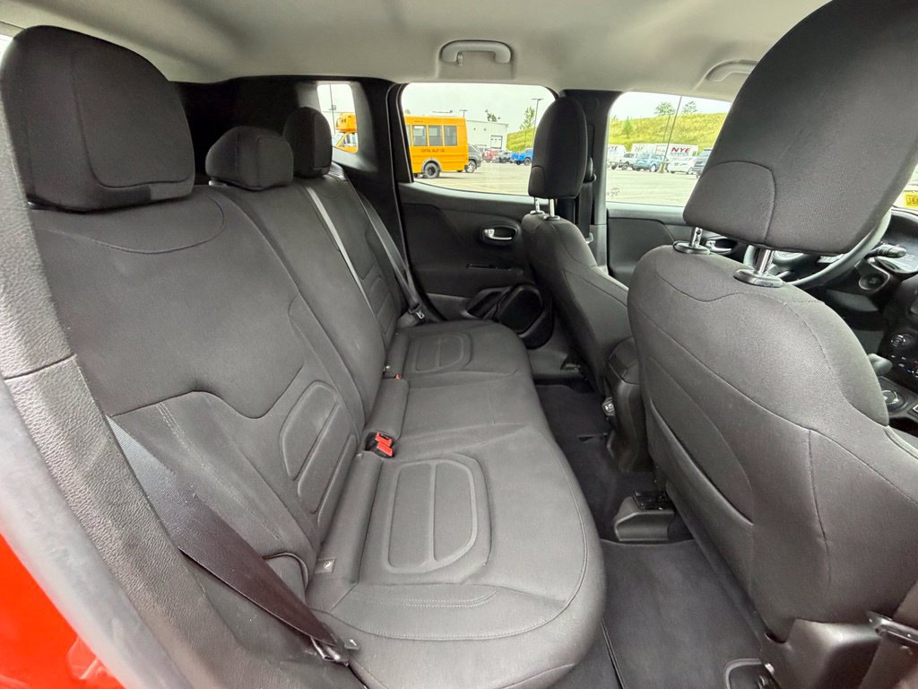 Used 2021 Jeep Renegade Latitude AWD/4WD image 45