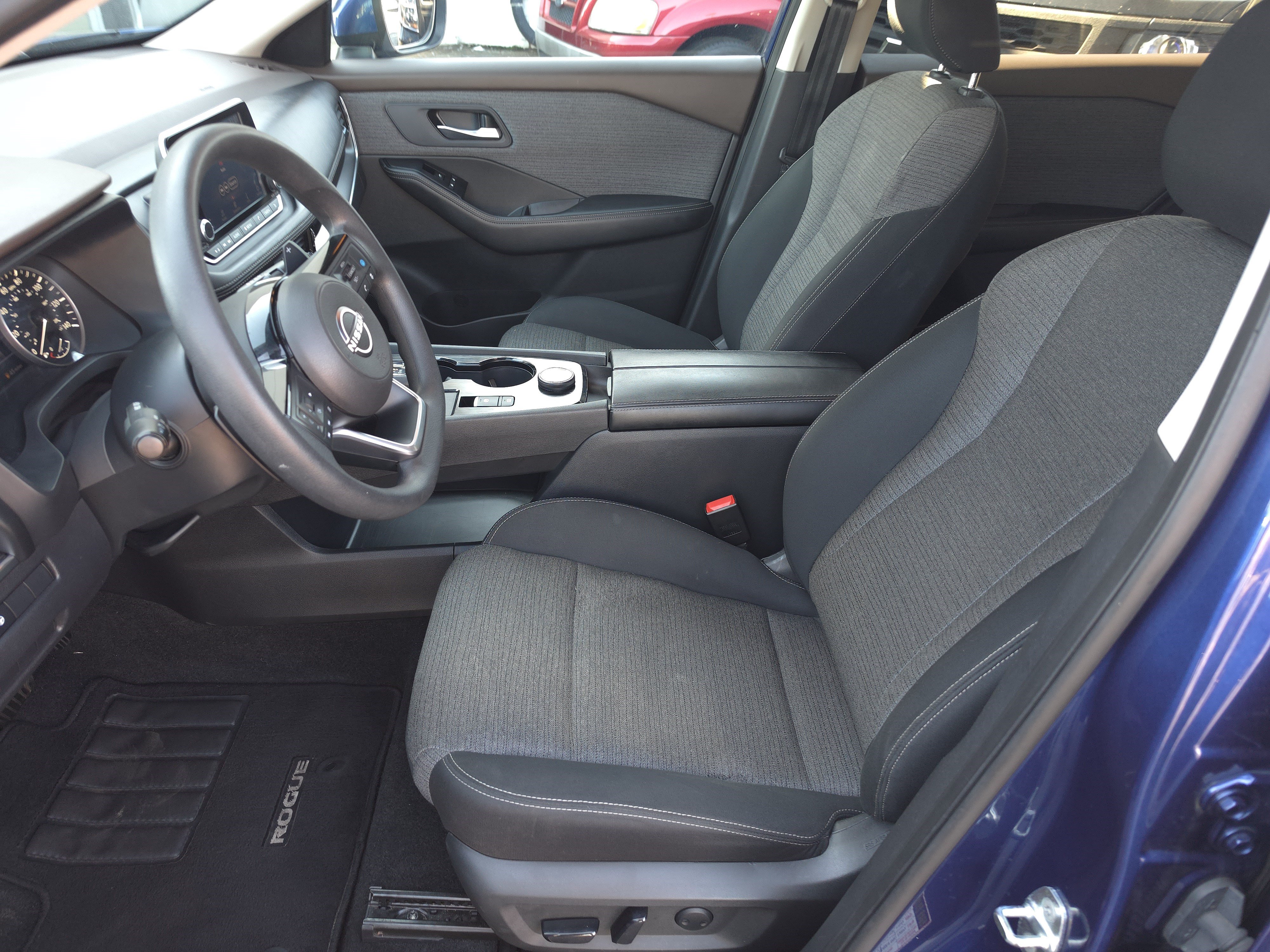 Used 2023 Nissan Rogue SV AWD/4WD image 11