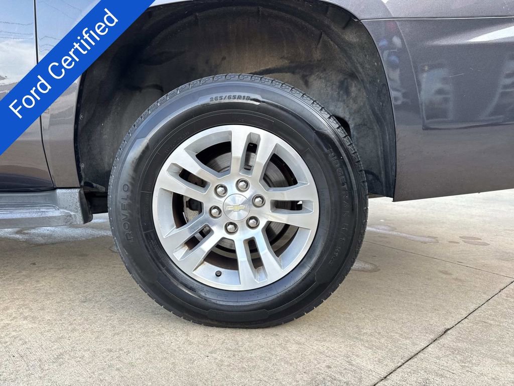 Used 2017 Chevrolet Suburban LT image 5