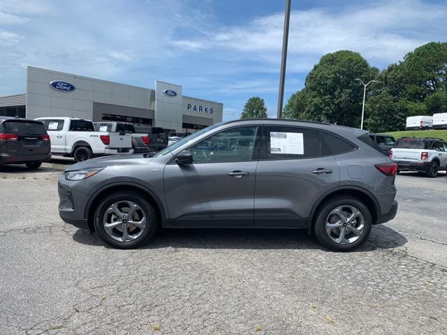 Certified 2025 Ford Escape ST-Line AWD/4WD image 5