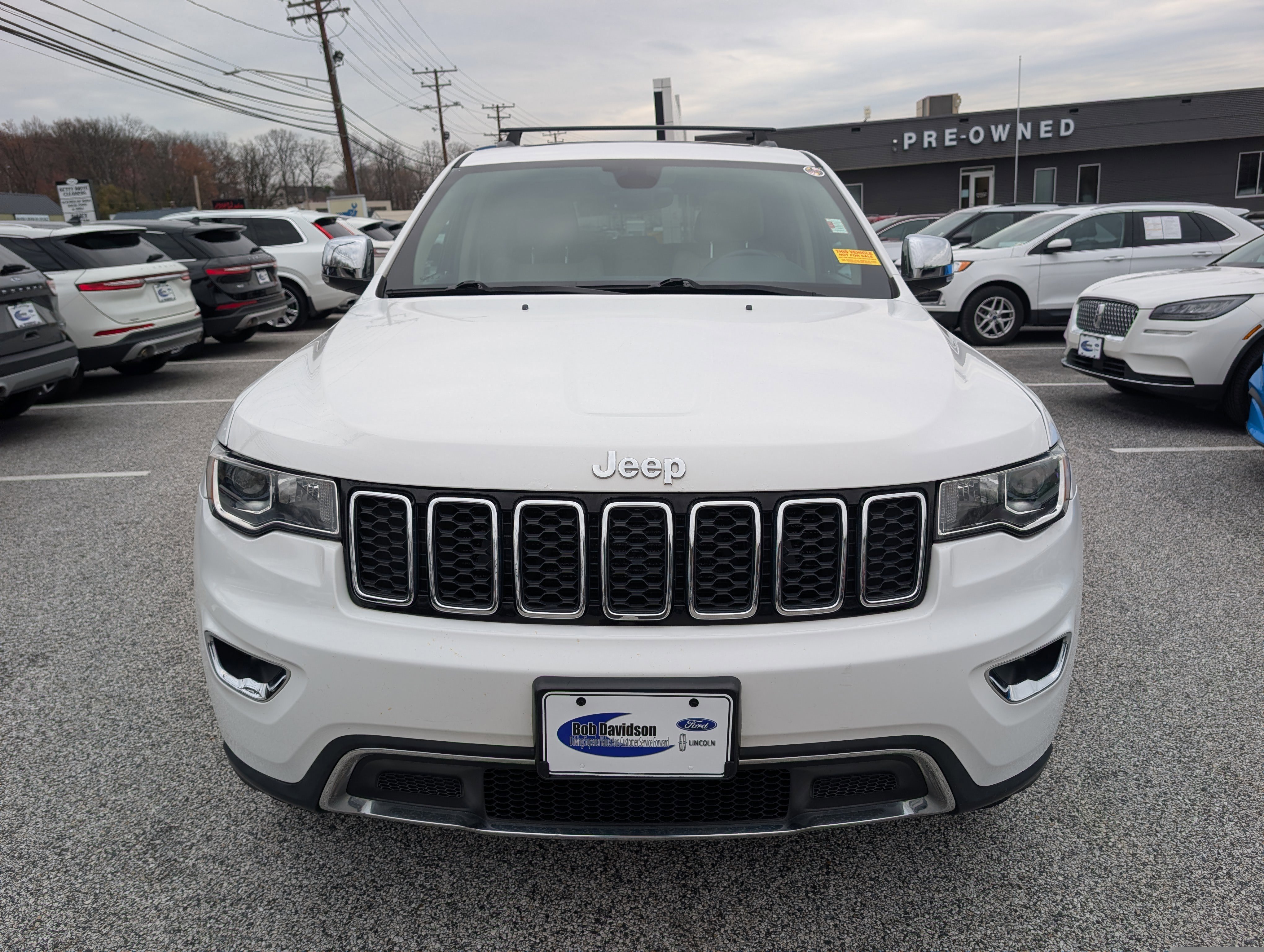 Used 2017 Jeep Grand Cherokee Limited image 9