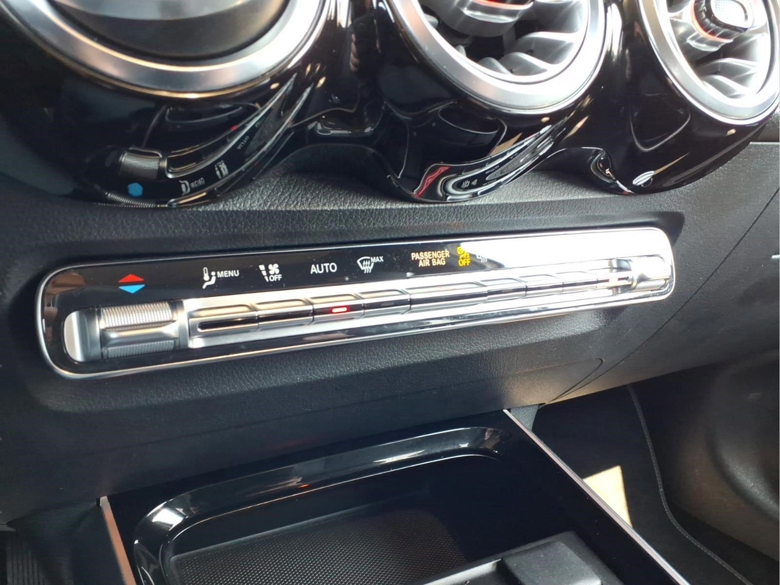 Used 2022 Mercedes-Benz GLB 250 4MATIC image 18