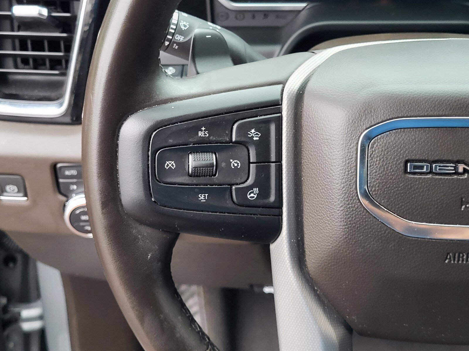 Used 2023 GMC Sierra 1500 Denali w/ Technology Package AWD/4WD image 29