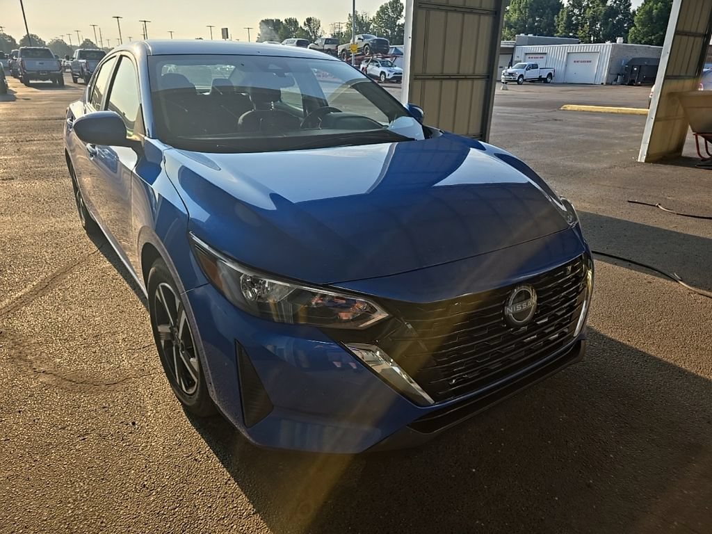 Used 2024 Nissan Sentra SV FWD image 1